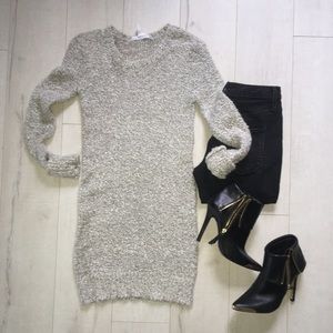 Black and white tunic sweater
